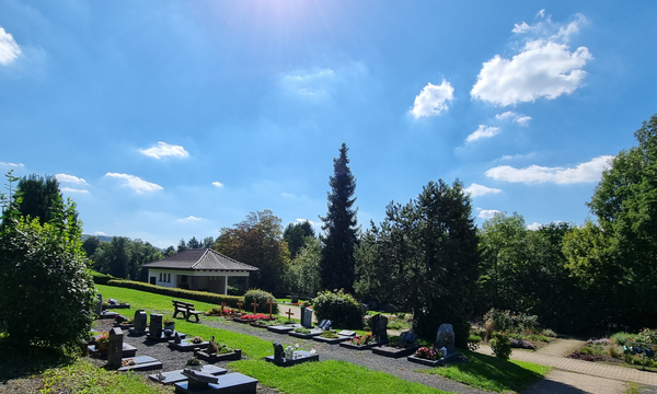 Friedhof Rinderbügen Urnengrabstätten u. Leichenhalle